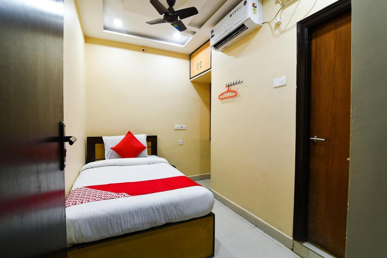 Ramesh Residency Hotell Anantapur Eksteriør bilde