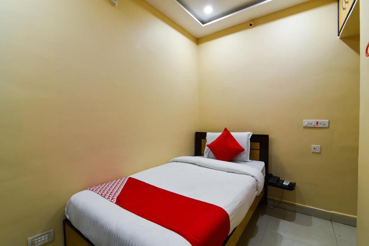 Ramesh Residency Hotell Anantapur Eksteriør bilde