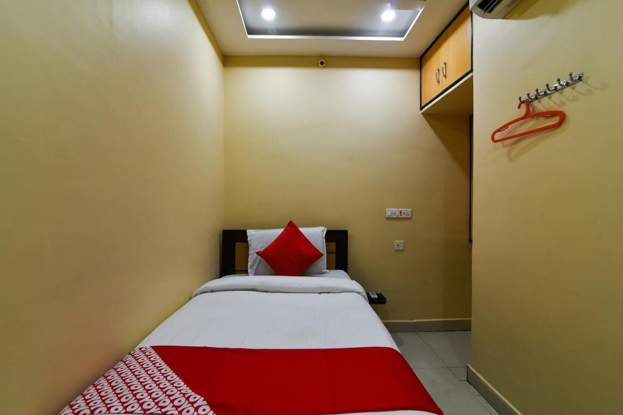 Ramesh Residency Hotell Anantapur Eksteriør bilde
